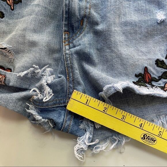 Flying Monkey Rose Embroidered Denim Bootie Shorts - 26 - Picture 9 of 11